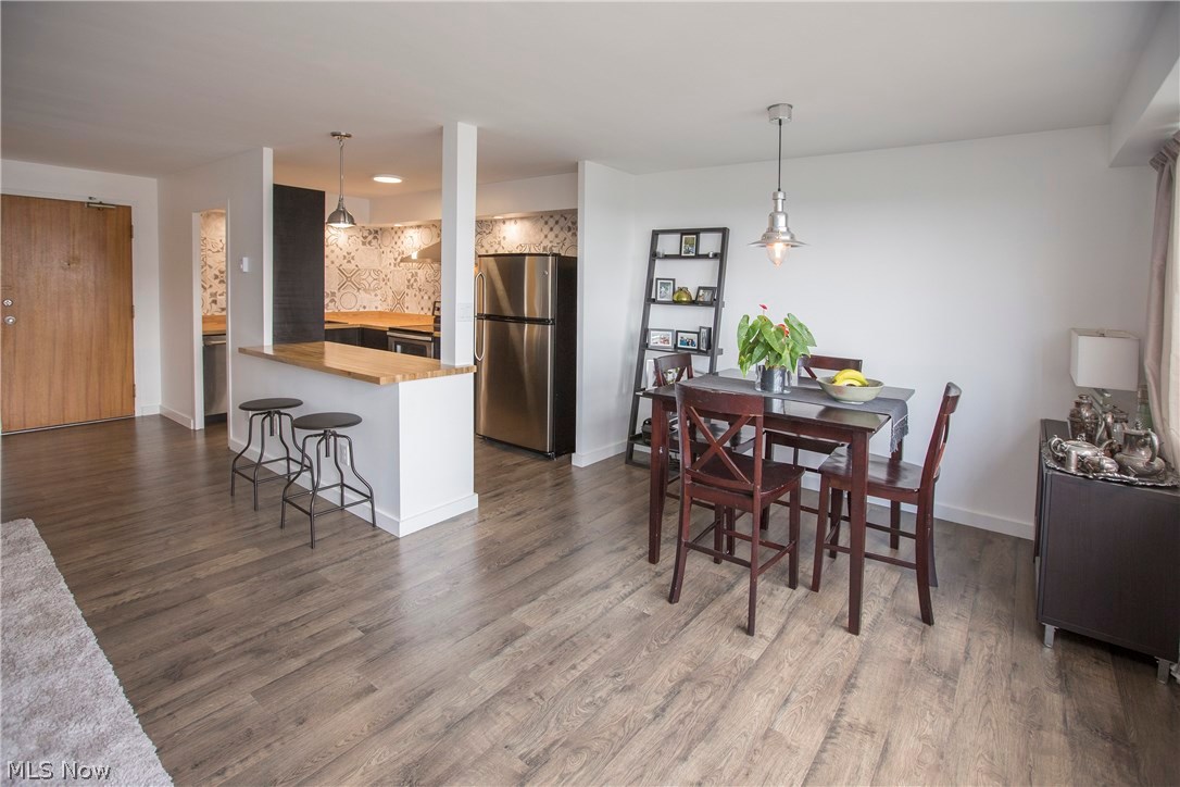 Marine Towers East Condo - Residential Lease