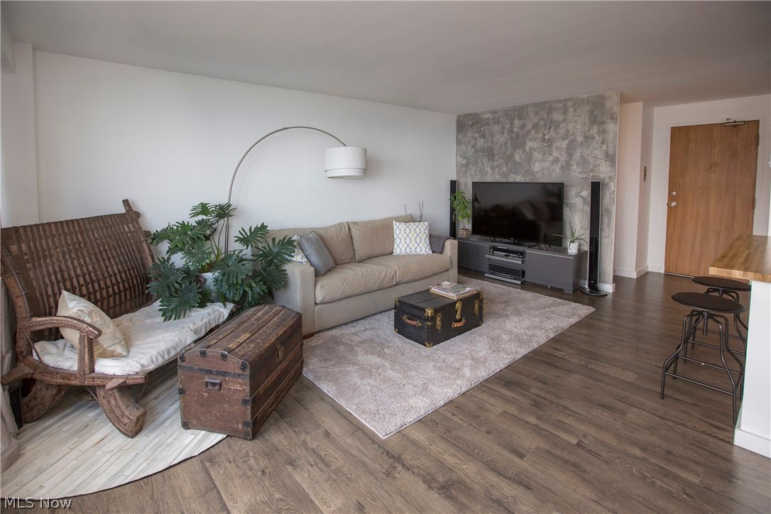 Marine Towers East Condo - Residential Lease