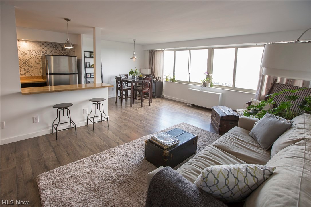 Marine Towers East Condo - Residential Lease