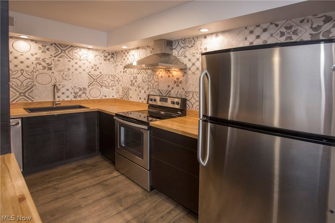 Marine Towers East Condo - Residential Lease