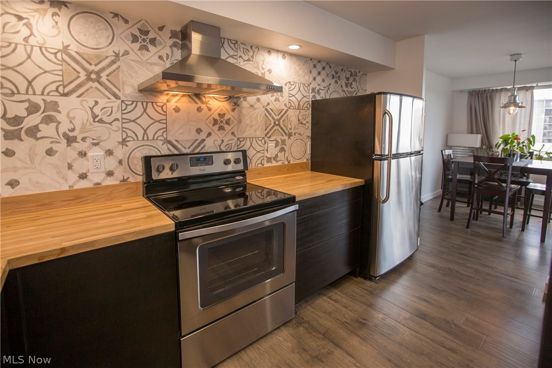 Marine Towers East Condo - Residential Lease