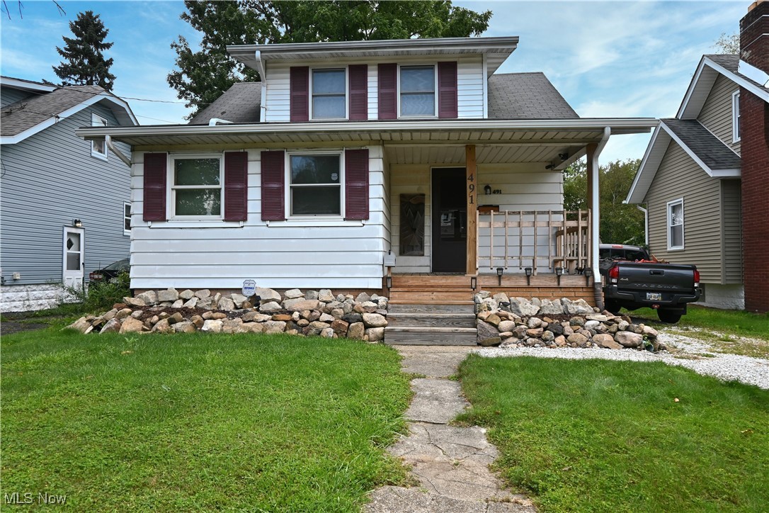 This 2 bedroom, 1 full bath bungalow is ready for you to make it your own! The kitchen has a back room for additional storage. Open floor plan with the living and dining room. Full bath and office space complete the first floor. Two bedrooms on the second floor. Sliding doors off the dining room lead to the backyard deck. 1 car detached garage with storage space. Local park nearby. Notable Upgrades: All windows last 10 years and patio door. Furnace approximately 4 years. Water heater approximately 5-6 years. Investors welcome! All that's needed are your personal touches!