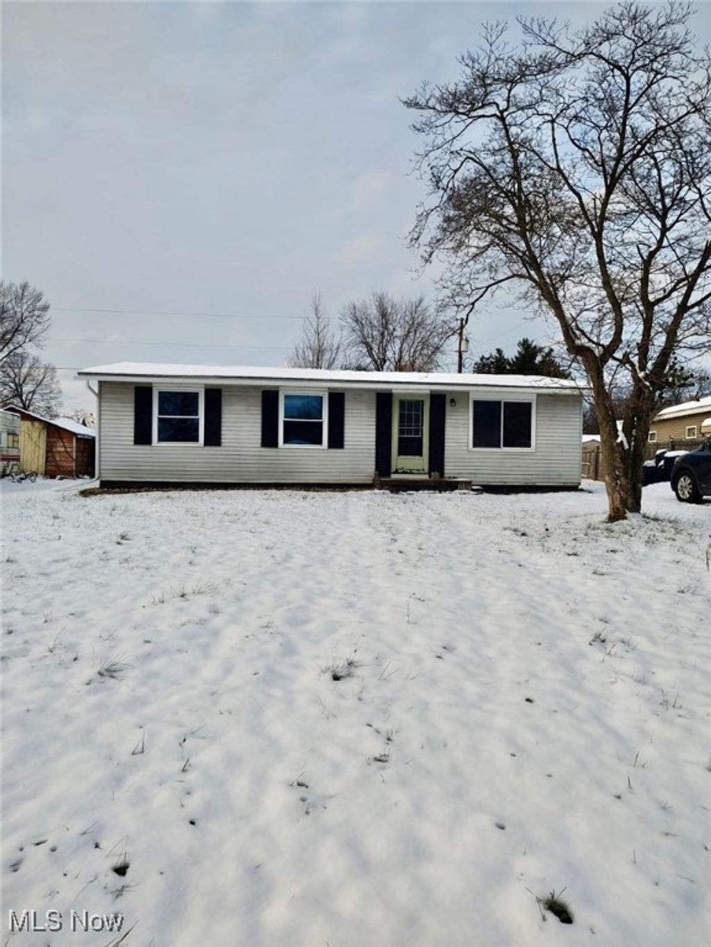 Photo of 518 Riverview Drive, Newcomerstown, OH 43832 (MLS # 5175504)