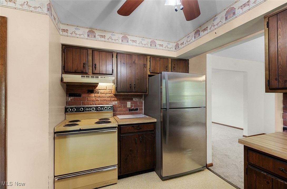 126 Burns Road, Elyria, Ohio image 14