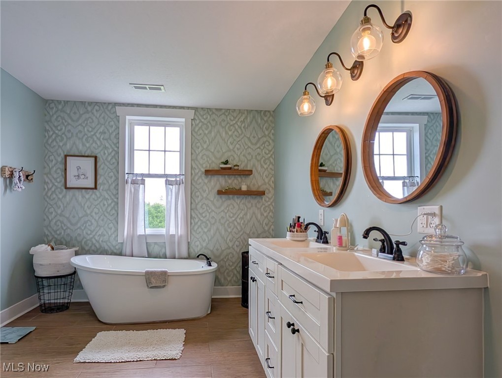 11150 Wolf Avenue, Hartville, Ohio image 34