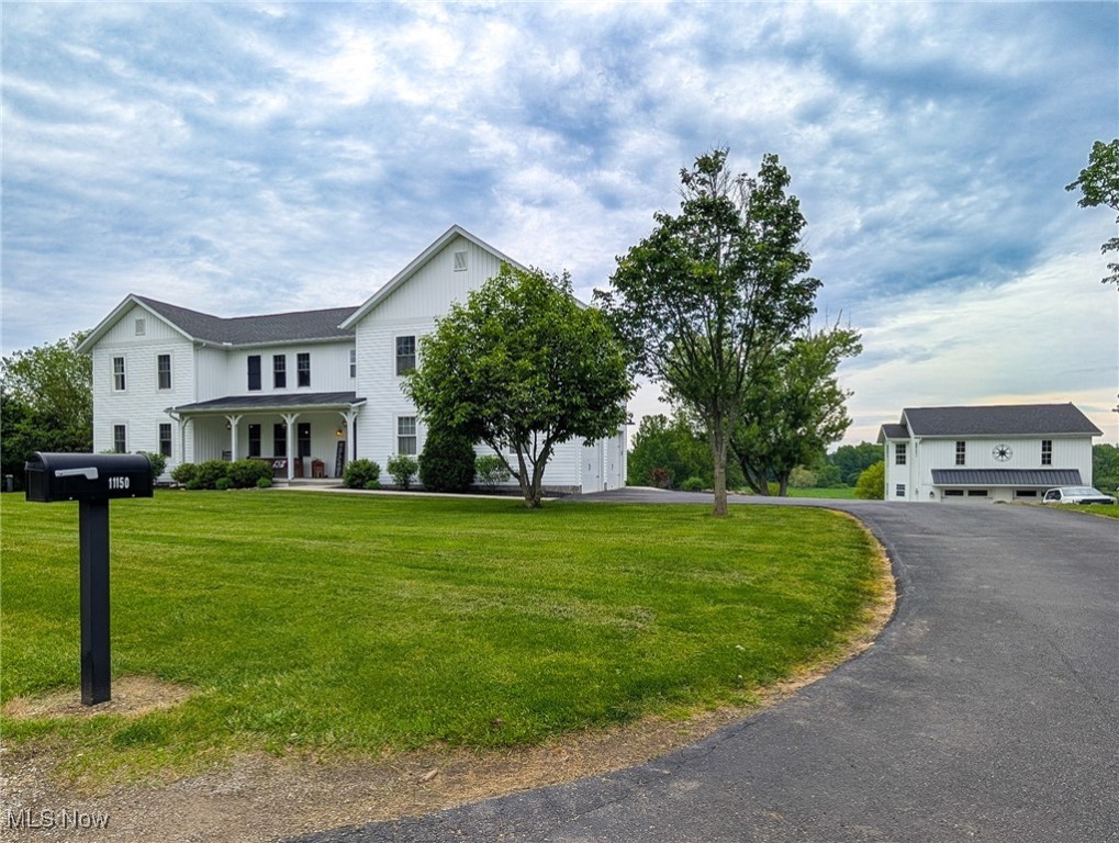 11150 Wolf Avenue, Hartville, Ohio image 1