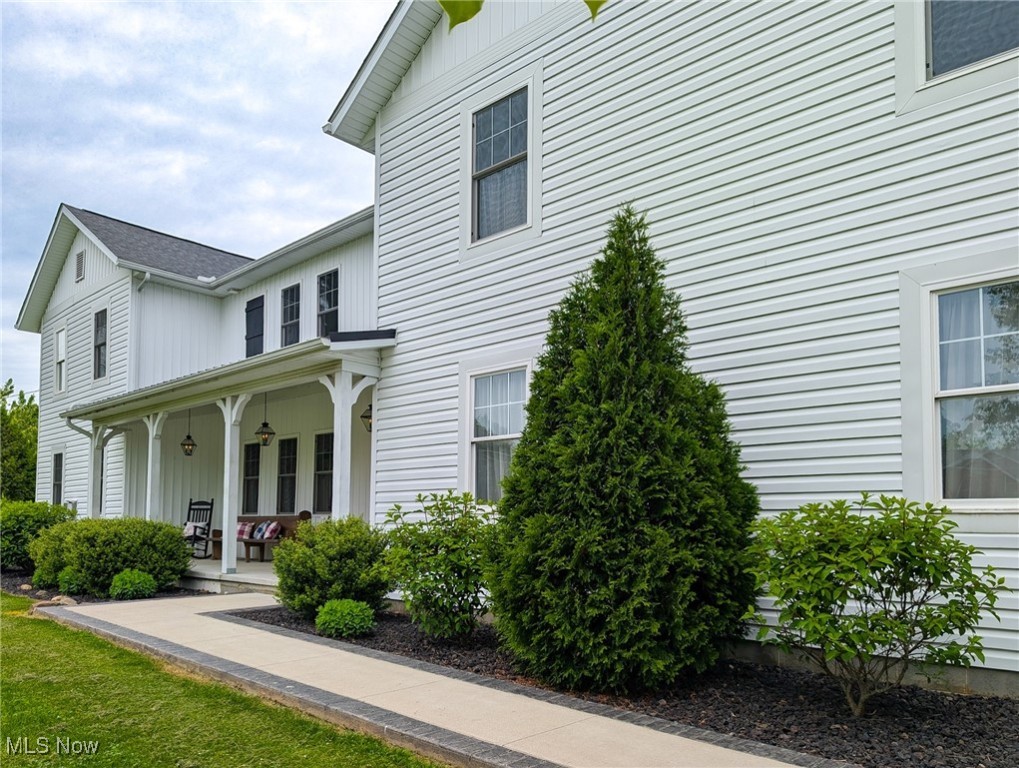 11150 Wolf Avenue, Hartville, Ohio image 2