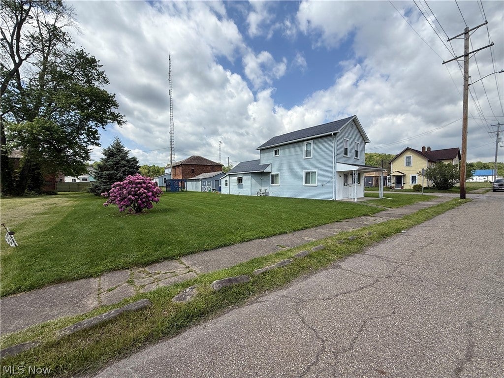 726 W 1st Street