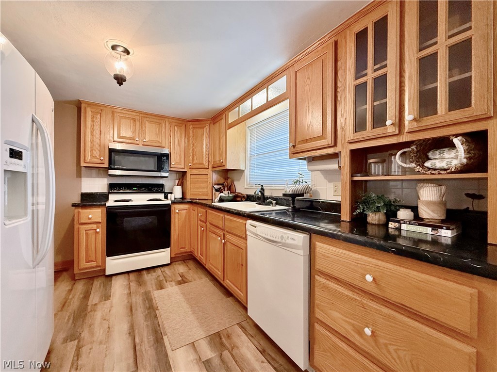 Claude Sands Adn - Residential