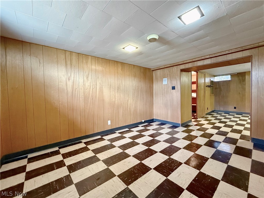 Claude Sands Adn - Residential