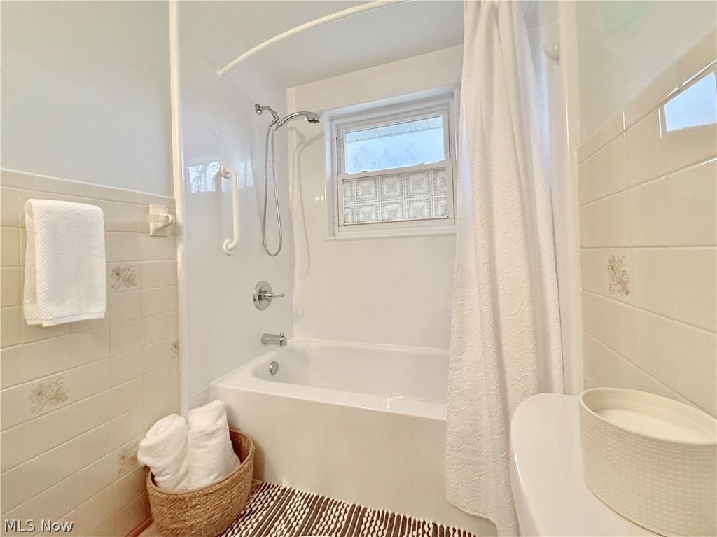 Claude Sands Adn - Residential