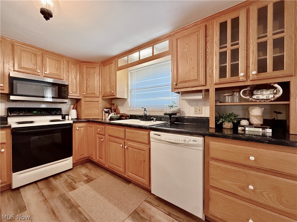 Claude Sands Adn - Residential