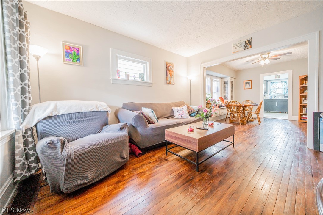 Pearse Realty Co - Residential Income