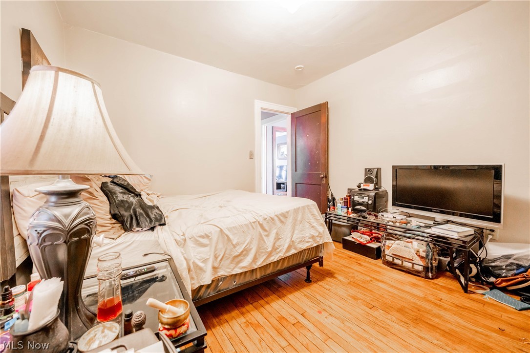 Pearse Realty Co - Residential Income