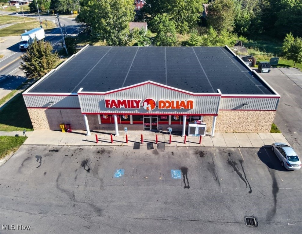 Deerfield - Commercial Lease