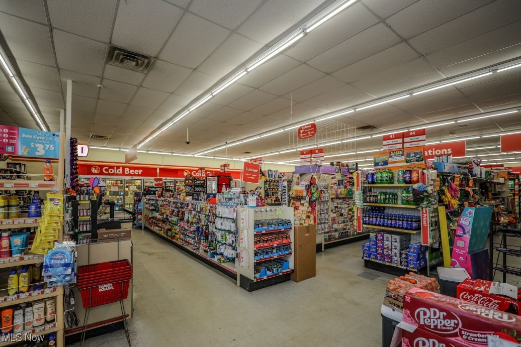 Deerfield - Commercial Lease