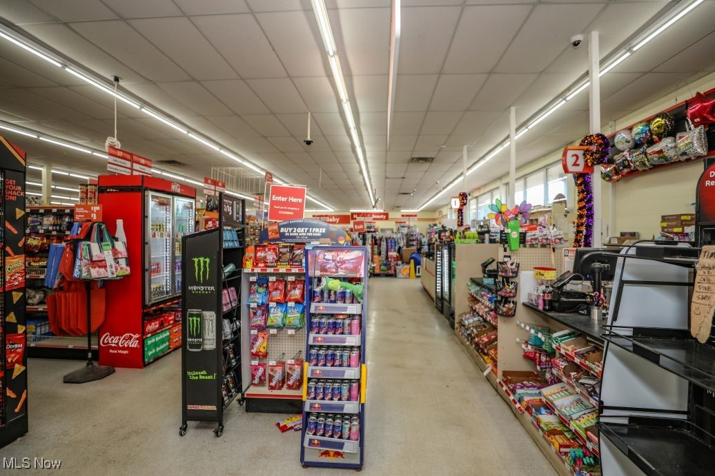 Deerfield - Commercial Lease