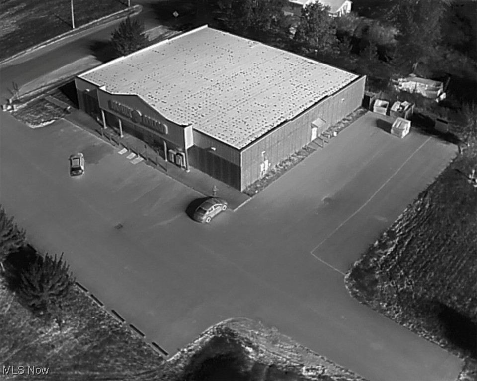 Deerfield - Commercial Lease