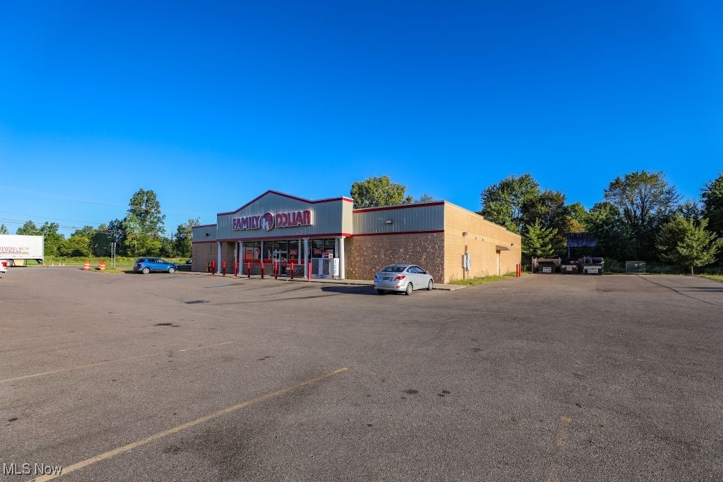 Deerfield - Commercial Lease