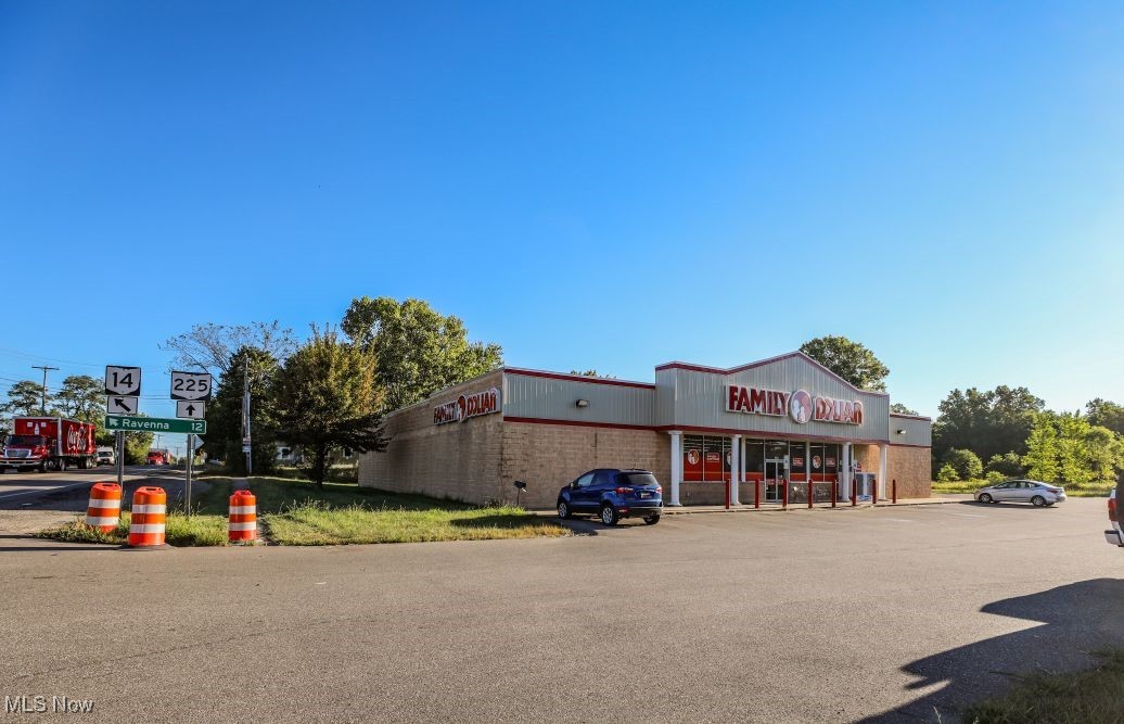 Deerfield - Commercial Lease