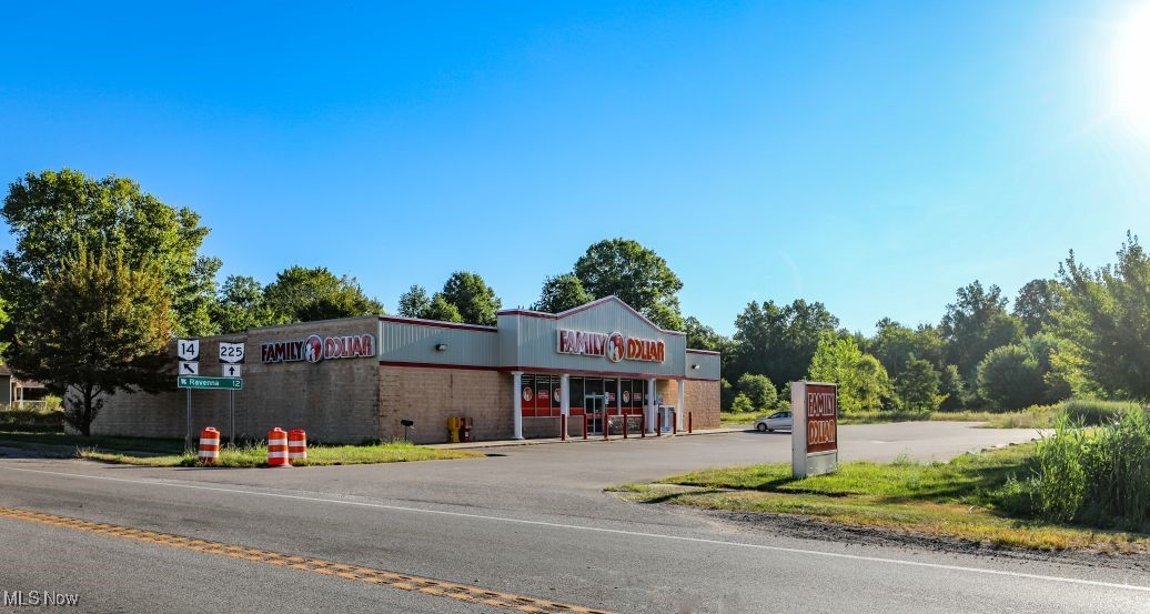 Deerfield - Commercial Lease