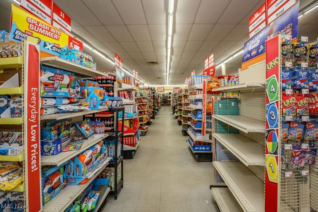 Deerfield - Commercial Lease