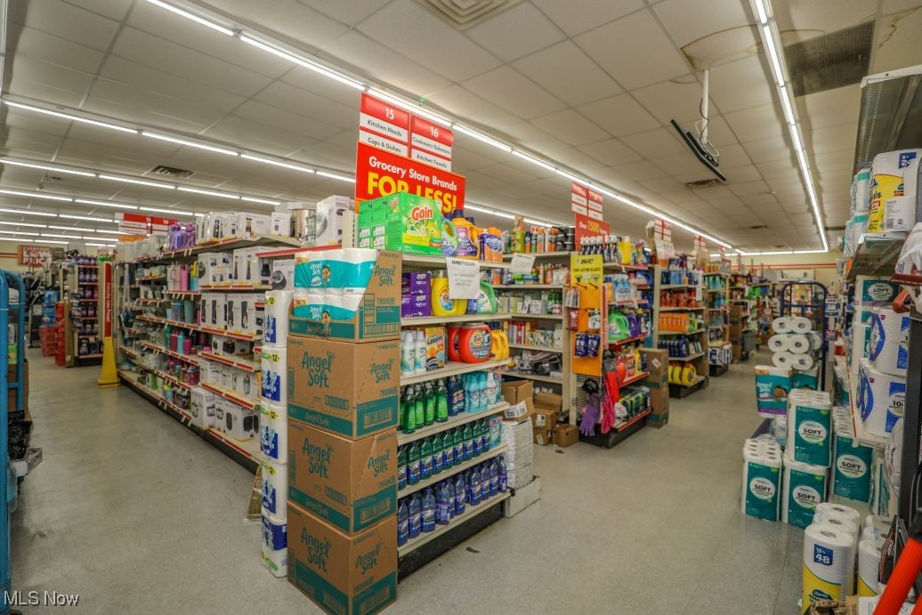 Deerfield - Commercial Lease