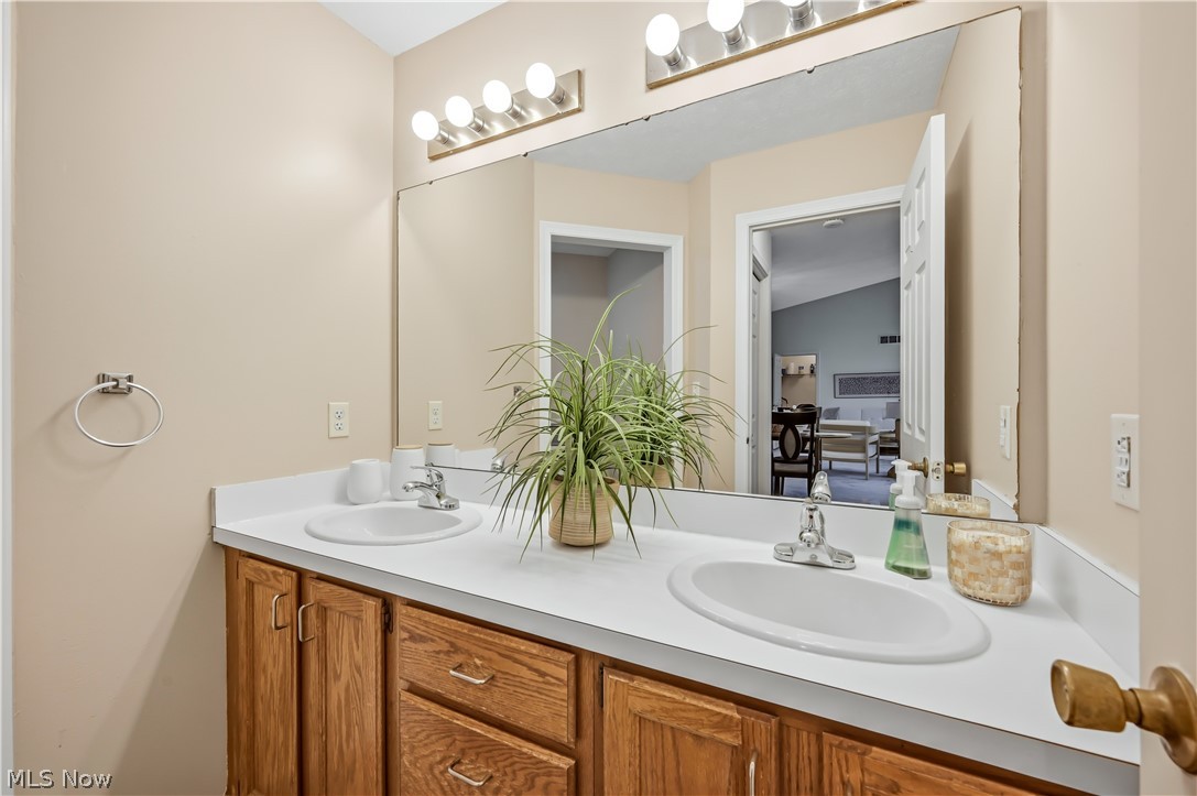 Orchards Liberty Condo - Residential