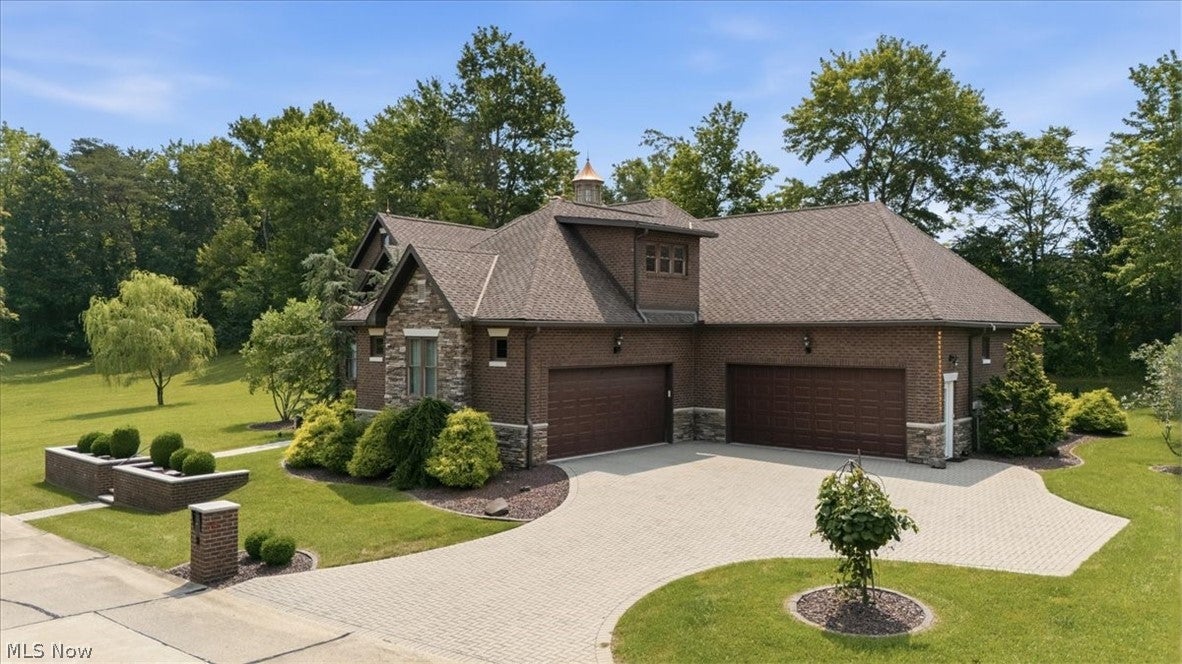35 Skyview Drive