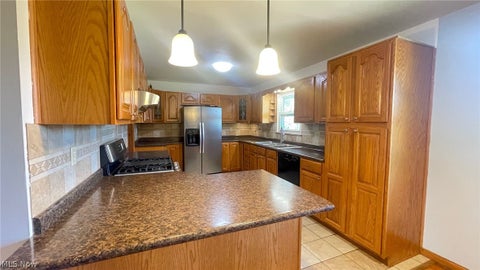 Tiny photo for 1901 15th Avenue, Parkersburg, WV 26101 (MLS # 5240858)