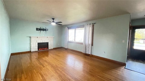 Tiny photo for 1901 15th Avenue, Parkersburg, WV 26101 (MLS # 5240858)