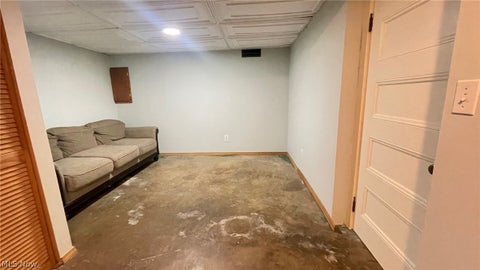 Tiny photo for 1901 15th Avenue, Parkersburg, WV 26101 (MLS # 5240858)