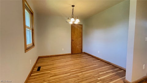 Tiny photo for 1901 15th Avenue, Parkersburg, WV 26101 (MLS # 5240858)