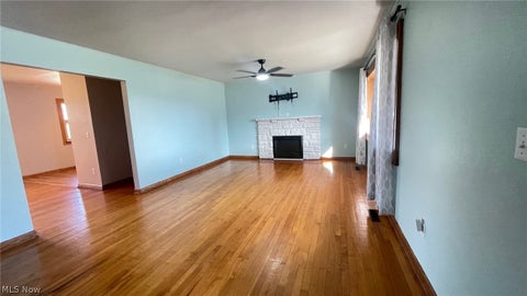 Tiny photo for 1901 15th Avenue, Parkersburg, WV 26101 (MLS # 5240858)