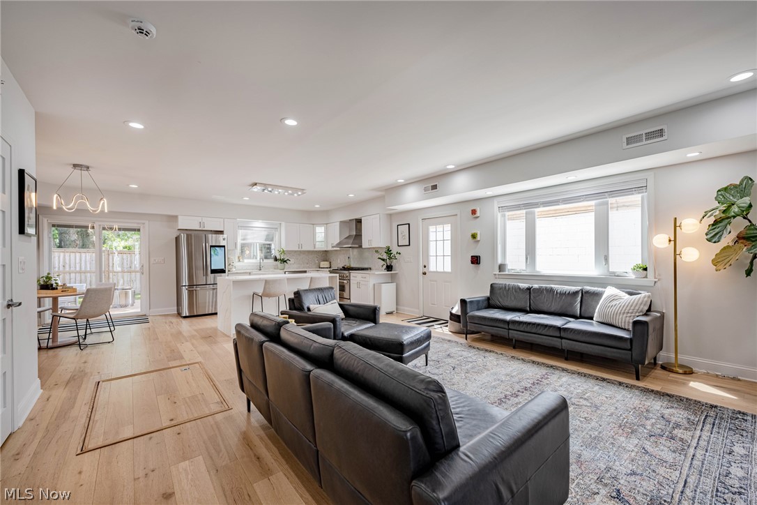 Schmidt - Residential