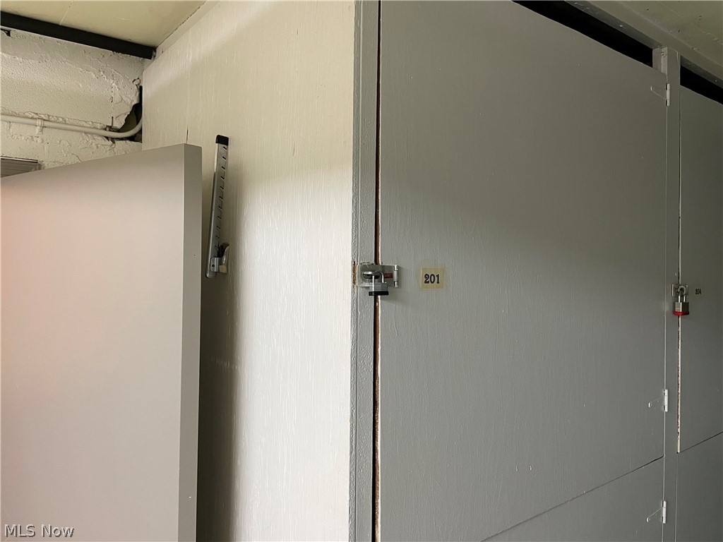 Richard Hilliard Condo - Residential