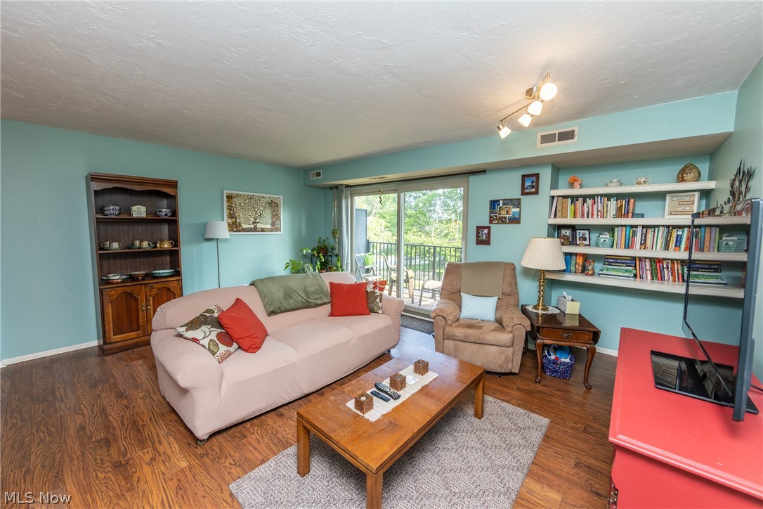 Richard Hilliard Condo - Residential