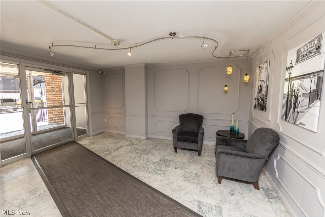 Richard Hilliard Condo - Residential