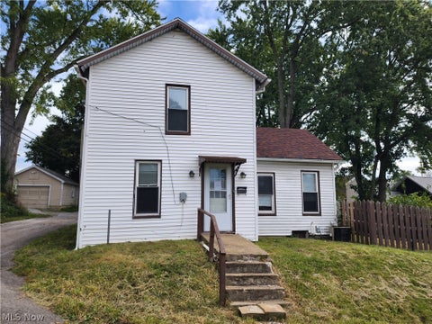 Homes For Sale - 266 W Clark Street<br/> Columbiana County, East Palestine, OH 44413