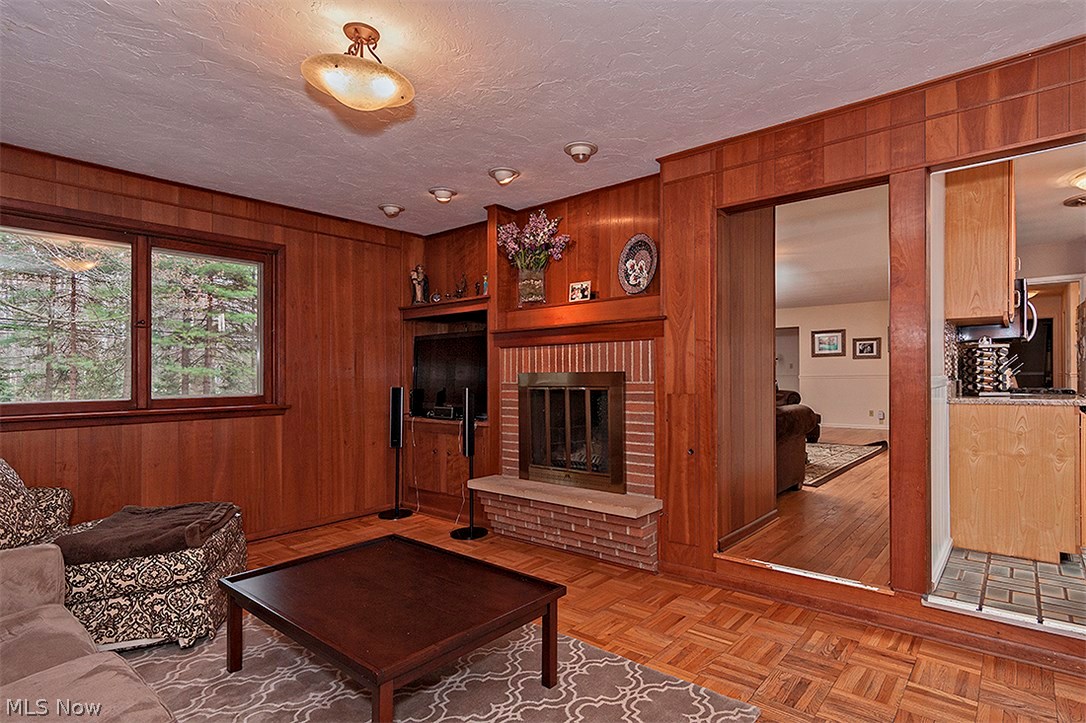 R A Mains - Residential