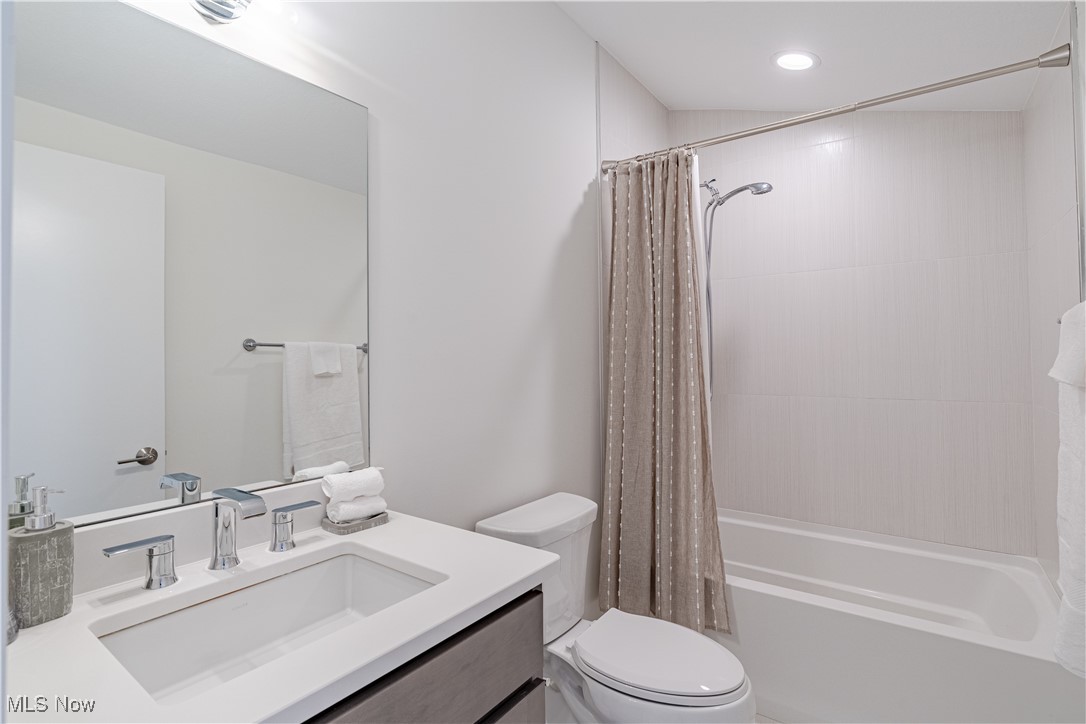 2412 Richmond Road, Beachwood, Ohio image 32