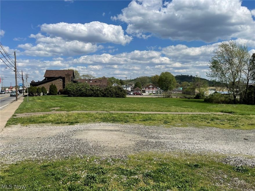 Commercial lot for sale in a great location on 7th Street. 125 ft of frontage by 155 ft deep. Traffic count for 7th Street (5,000 AADT) 
Listing includes Parcel(s) 05-82-01450000,  05-82-01460000, 05-82-01470000.  Potential to purchase additional parcels along 7th street and Staunton Ave. MLS #'s 5025510 & 5025519. Taxes TBD.