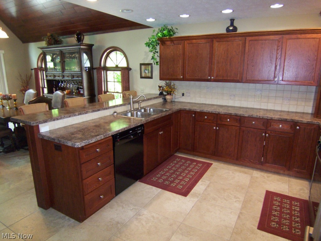 Roaming Rock - Residential