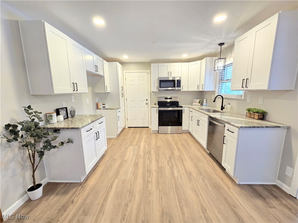 Hobby Horse Farms - Residential