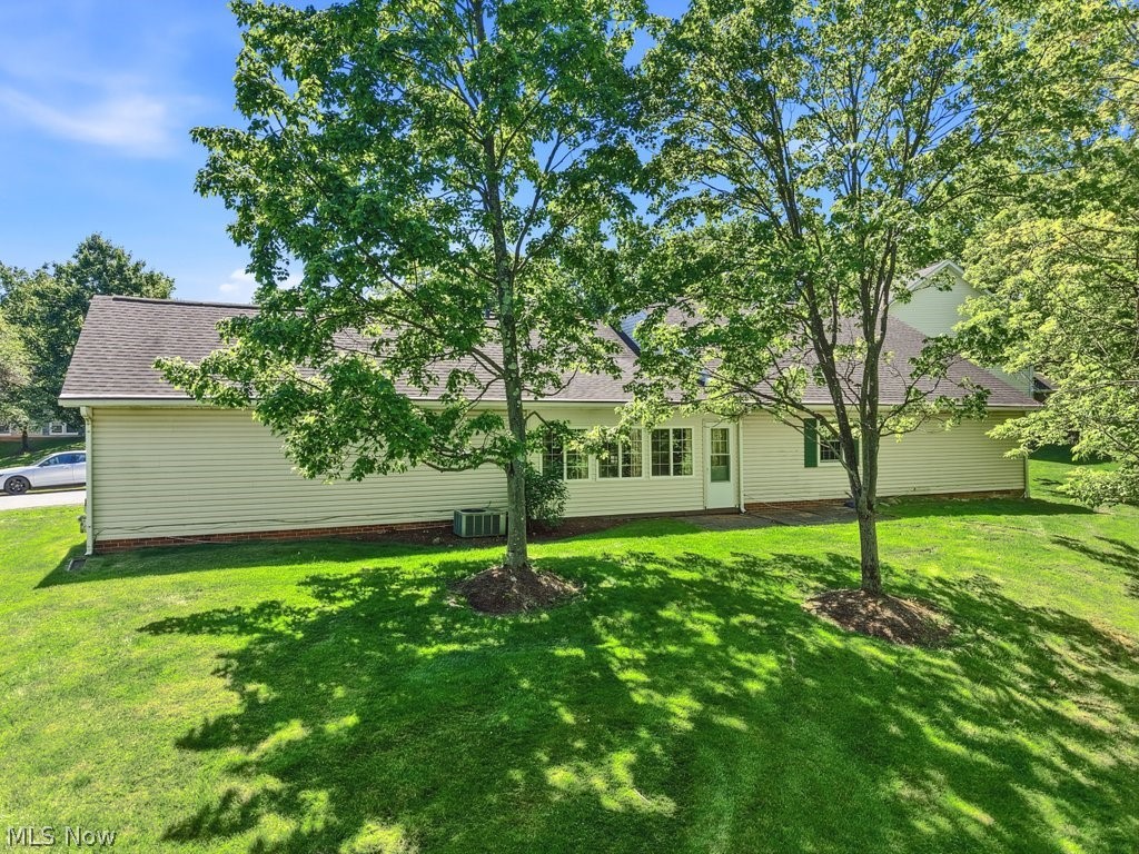 Macintosh Farms Condo 01 - Residential