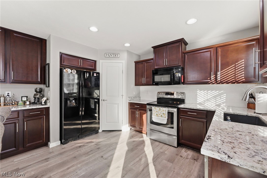 Easton Creek Condo - Residential