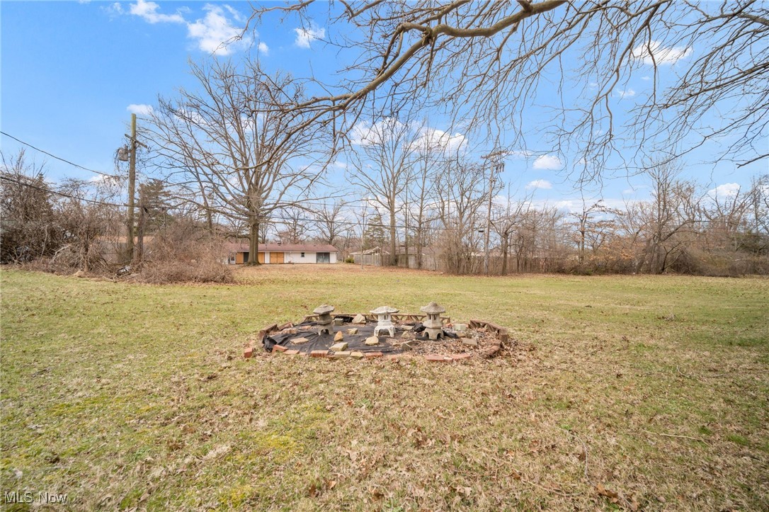 2270 Newbury Drive, East Cleveland, Ohio image 10
