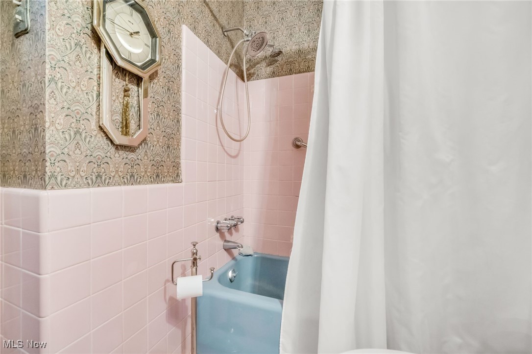 2270 Newbury Drive, East Cleveland, Ohio image 27