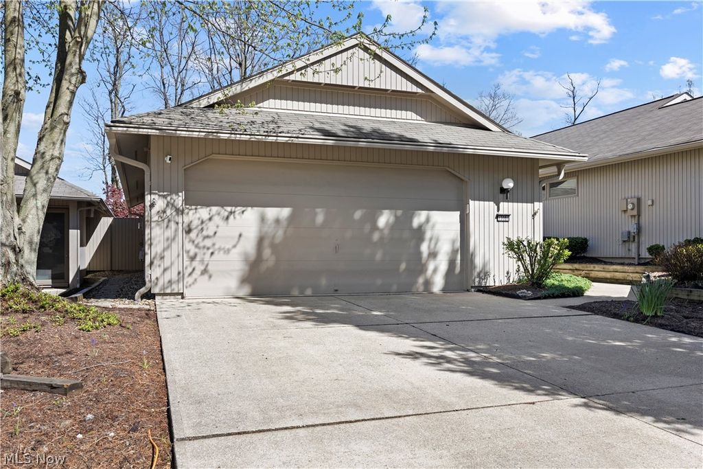 Photo of 13081 Olympus Way, Strongsville, OH 44149 (MLS # 5202637)