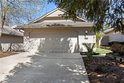 Tiny photo for 13081 Olympus Way, Strongsville, OH 44149 (MLS # 5202637)